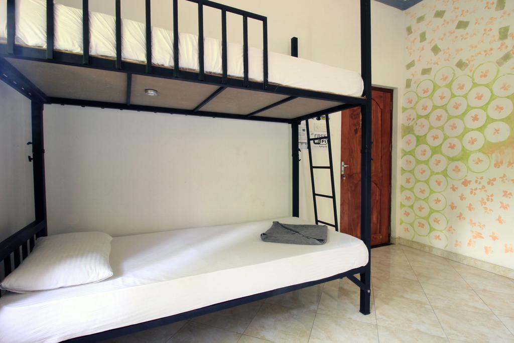 Flipflop Hostel Негомбо Экстерьер фото